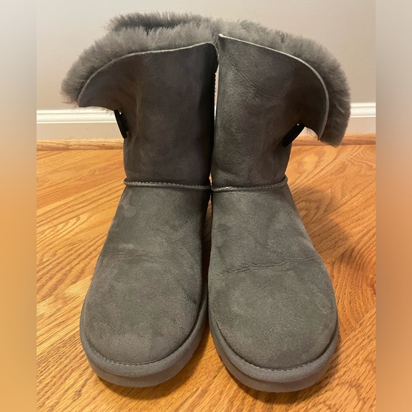 UGG Shoes - Ugg Size 9 grey boots